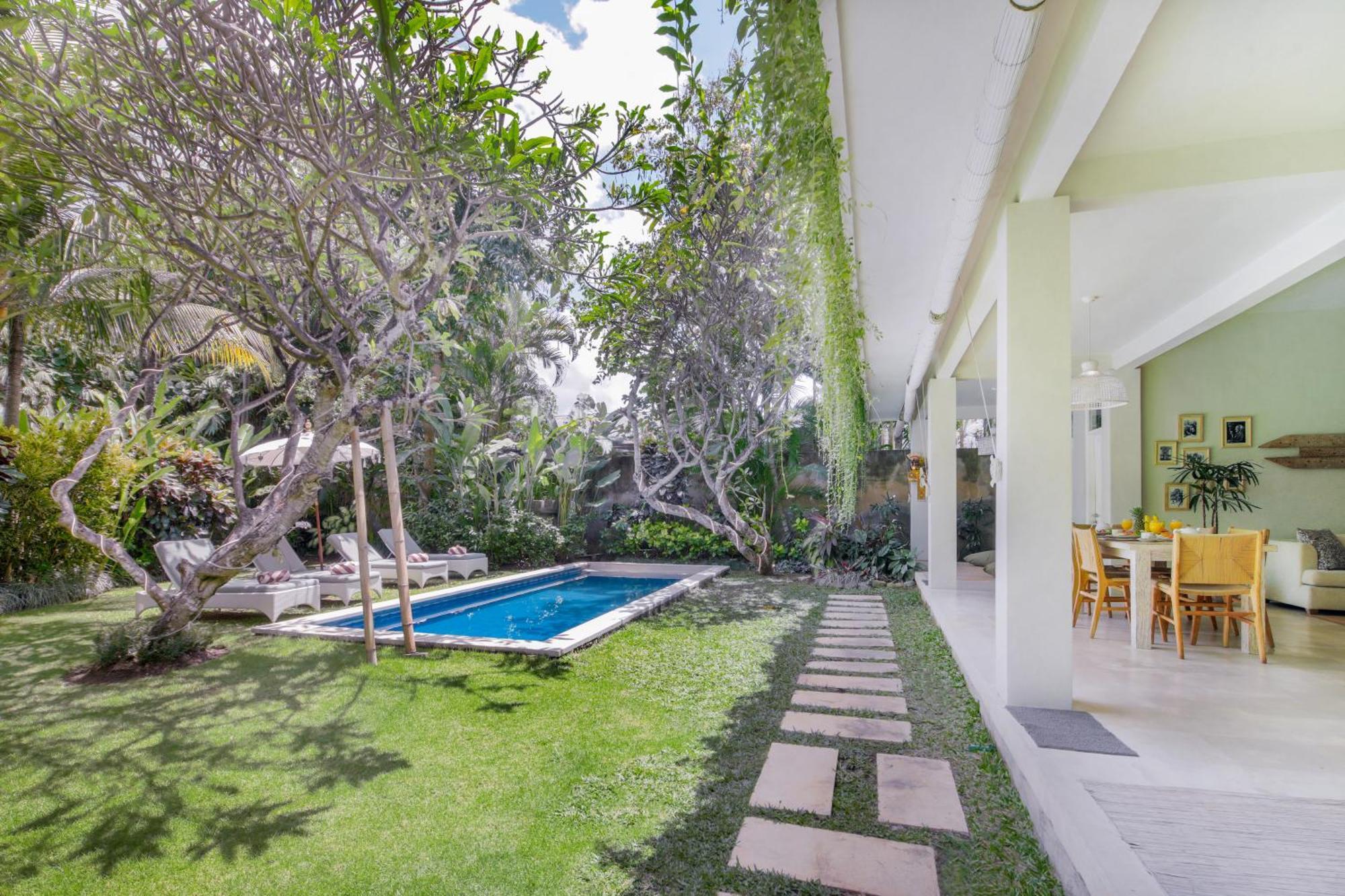 Villa Lodek Deluxe Seminyak Exteriör bild