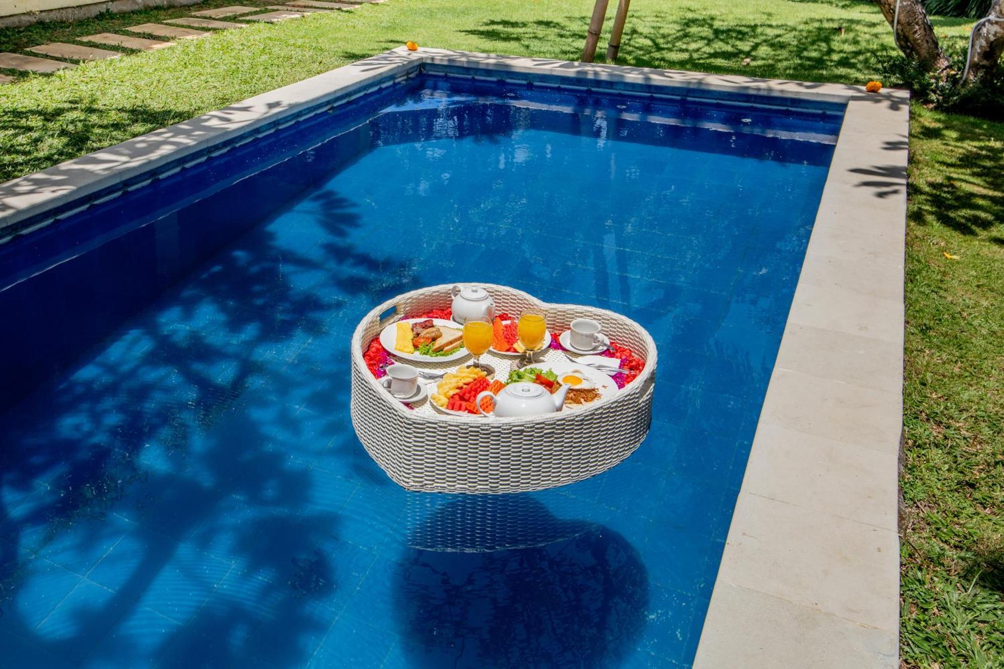 Villa Lodek Deluxe Seminyak Exteriör bild