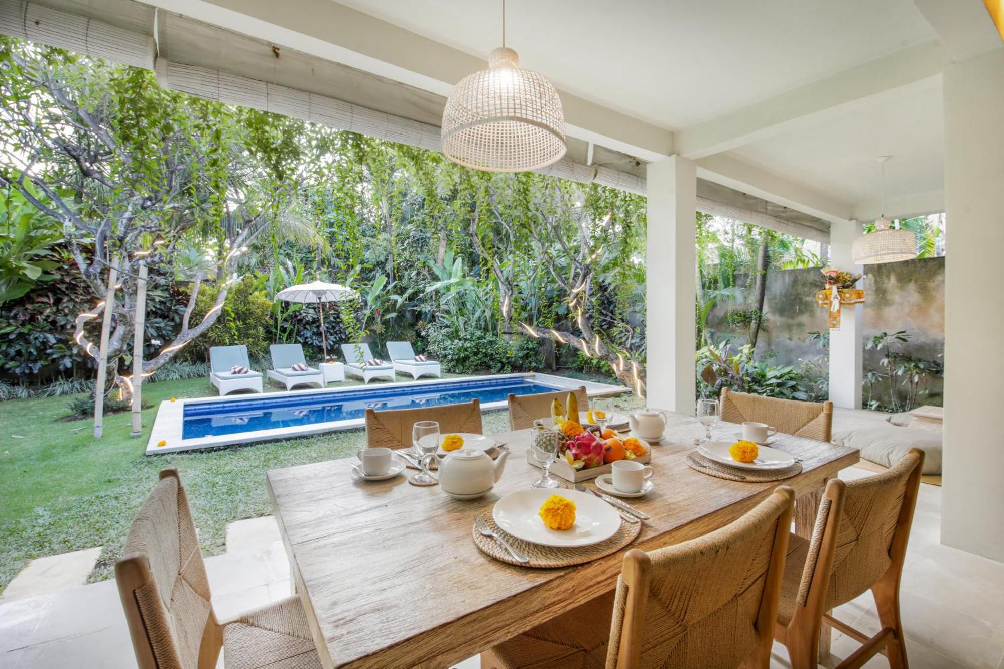 Villa Lodek Deluxe Seminyak Exteriör bild
