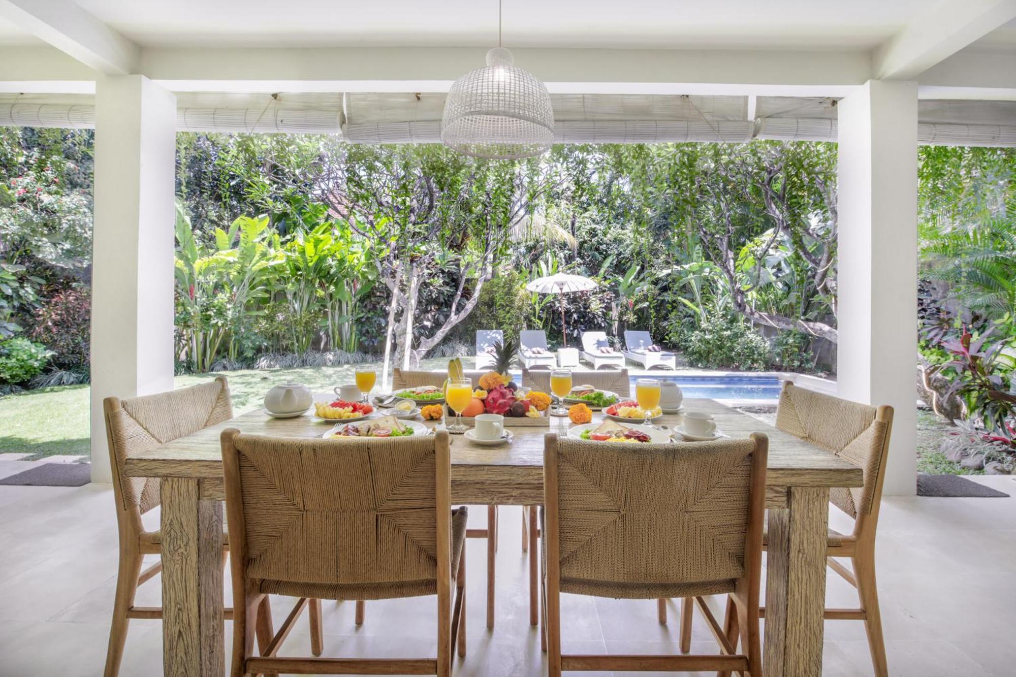 Villa Lodek Deluxe Seminyak Exteriör bild