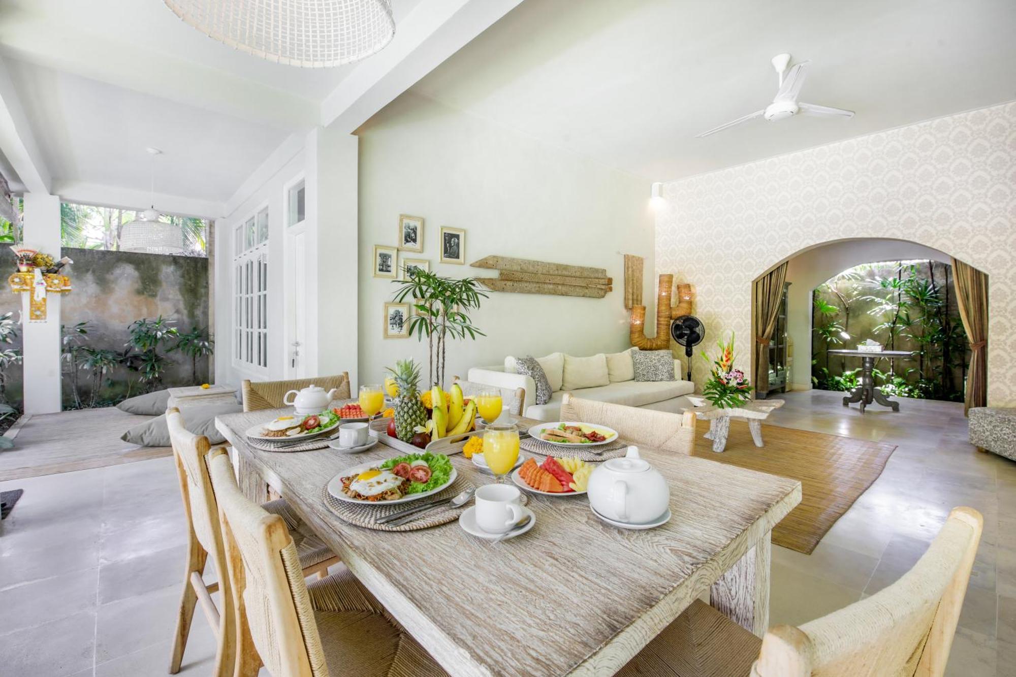 Villa Lodek Deluxe Seminyak Exteriör bild