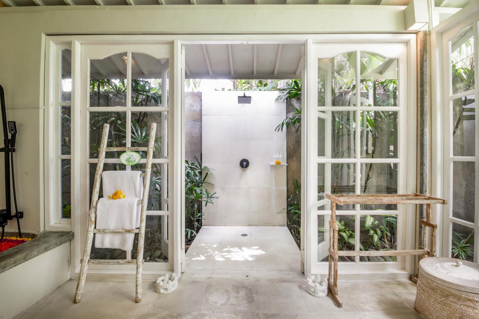 Villa Lodek Deluxe Seminyak Exteriör bild