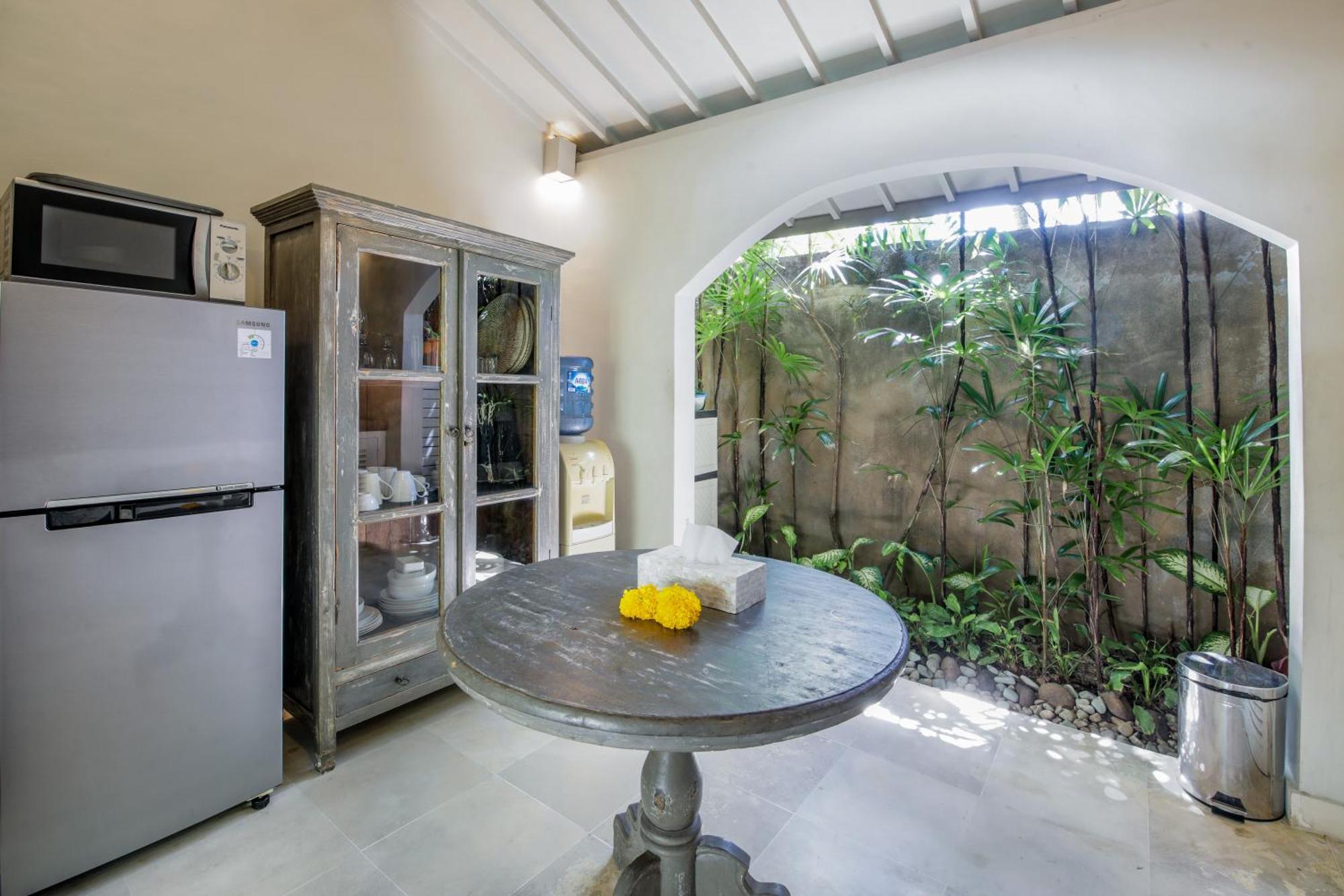 Villa Lodek Deluxe Seminyak Exteriör bild