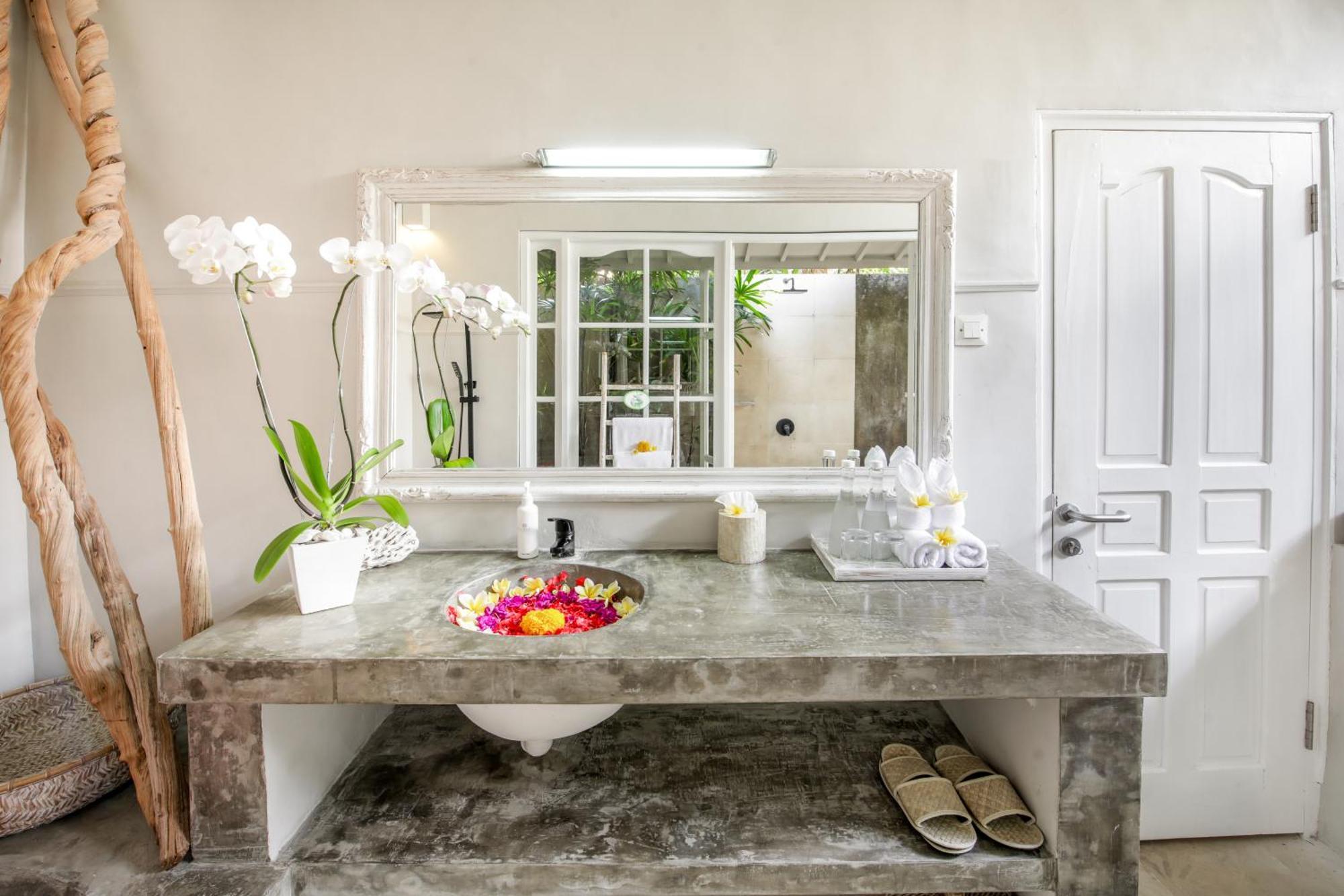 Villa Lodek Deluxe Seminyak Exteriör bild