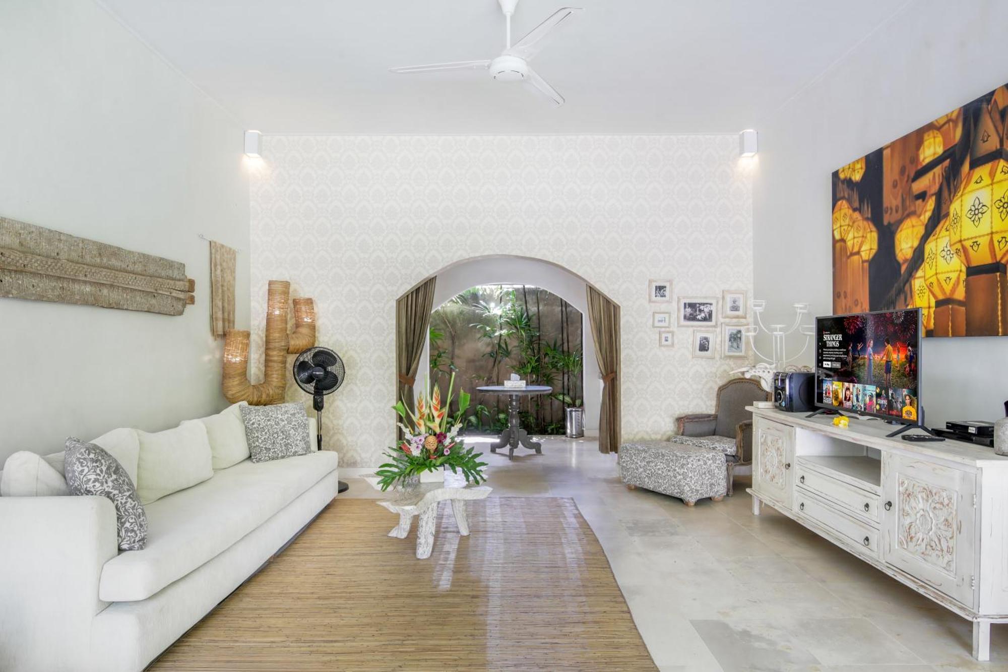 Villa Lodek Deluxe Seminyak Exteriör bild