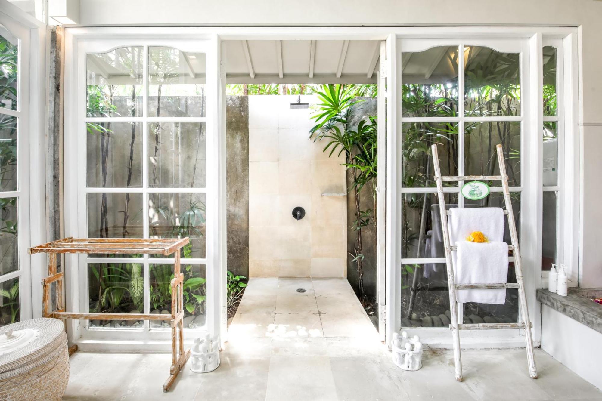 Villa Lodek Deluxe Seminyak Exteriör bild