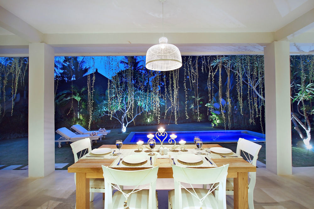 Villa Lodek Deluxe Seminyak Exteriör bild