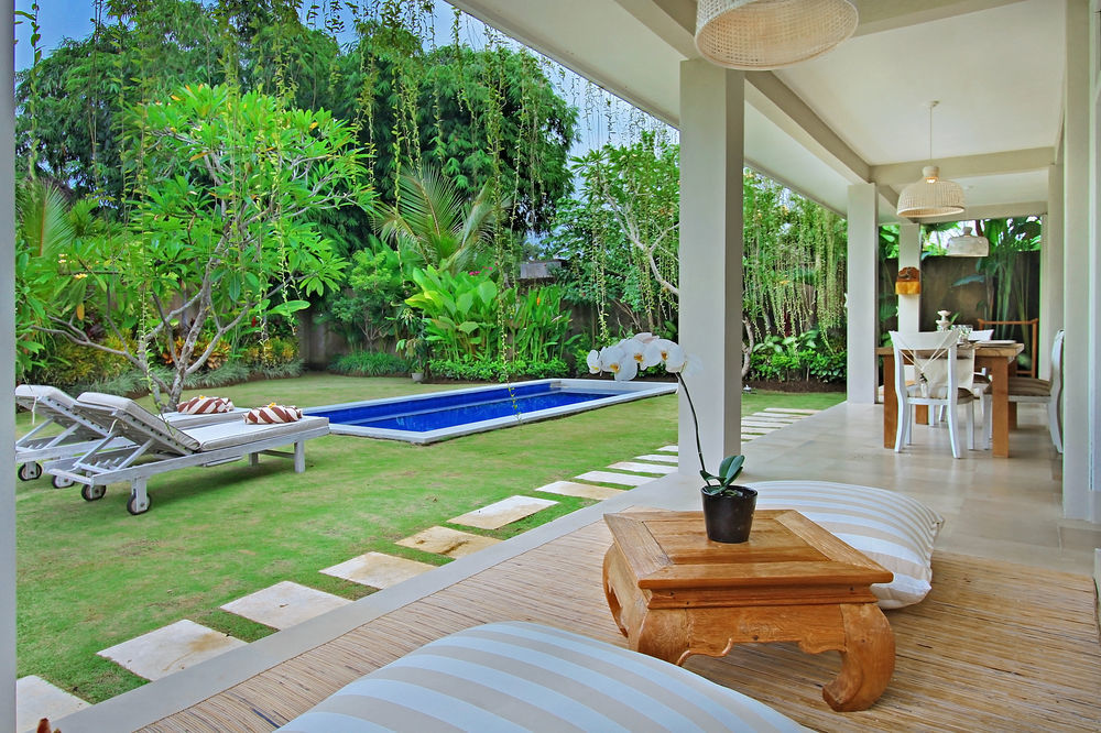 Villa Lodek Deluxe Seminyak Exteriör bild