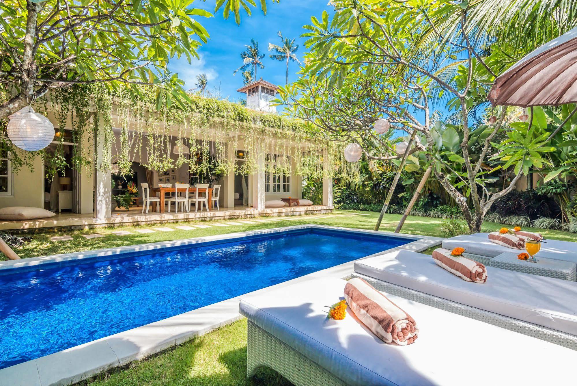 Villa Lodek Deluxe Seminyak Exteriör bild